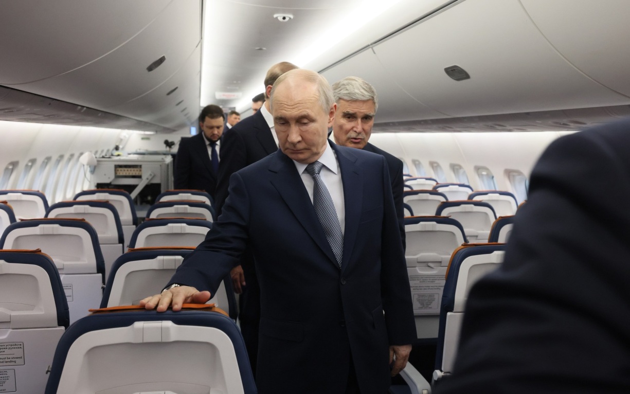 Путин заявил о рисках не достичь целей в сфере пассажирских авиаперевозок