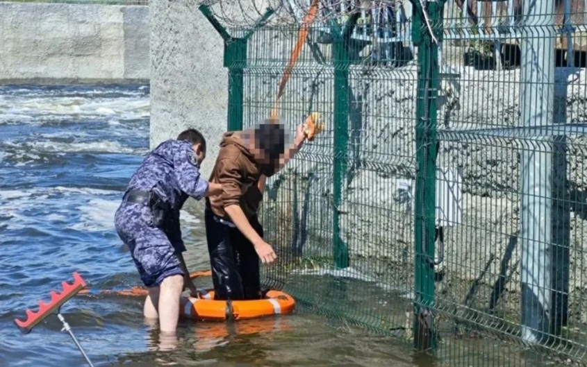 Росгвардейцы спасли подростка, едва не утонувшего в Южноуральском водохранилище