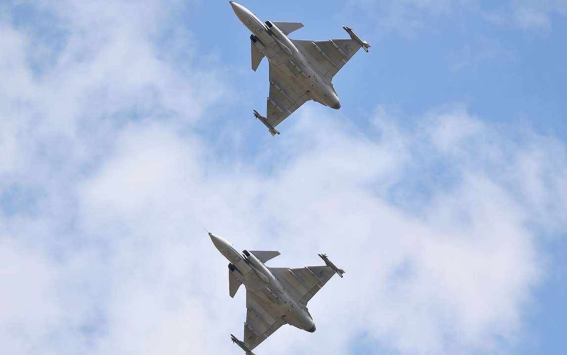 Украина договорилась со Швецией о покупке 16 истребителей Gripen