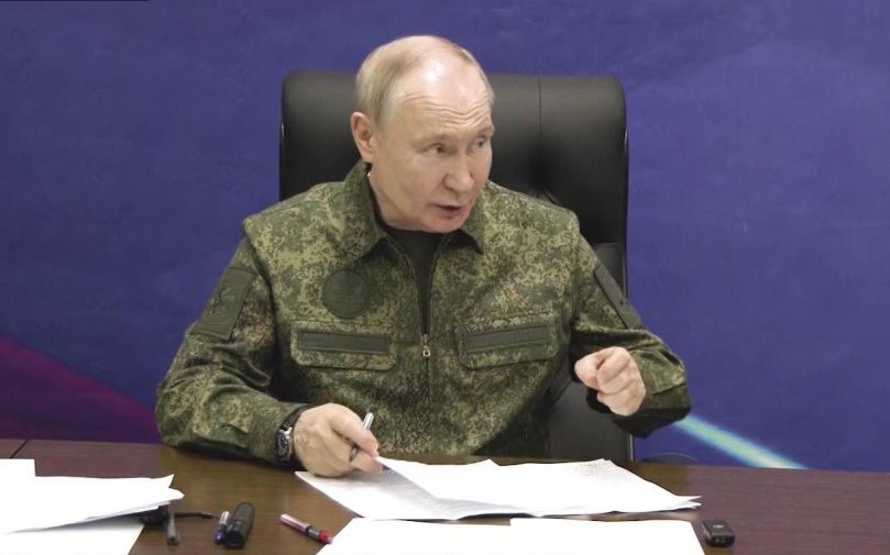 Путин приказал продолжить массированные удары по военным объектам Украины