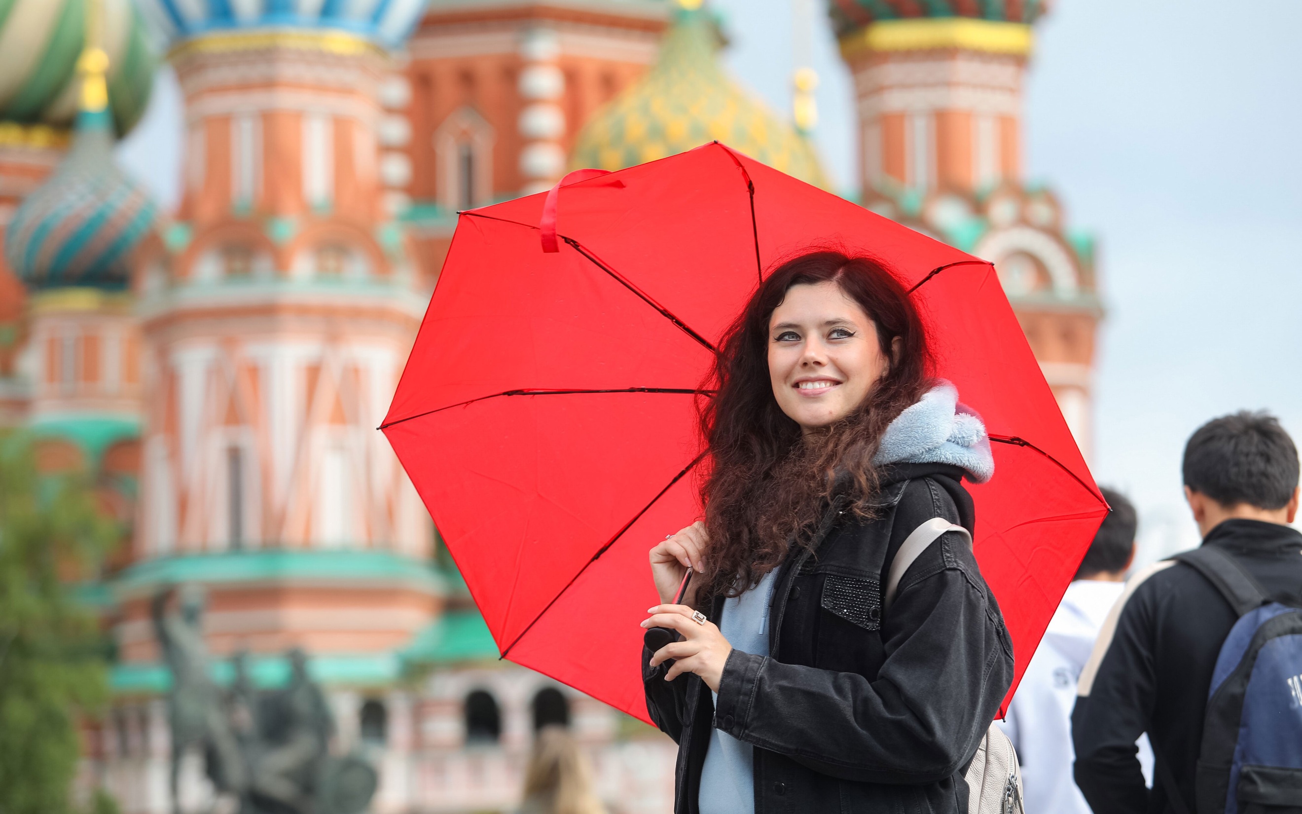 Москву ожидают пасмурные и дождливые выходные, температура до +22