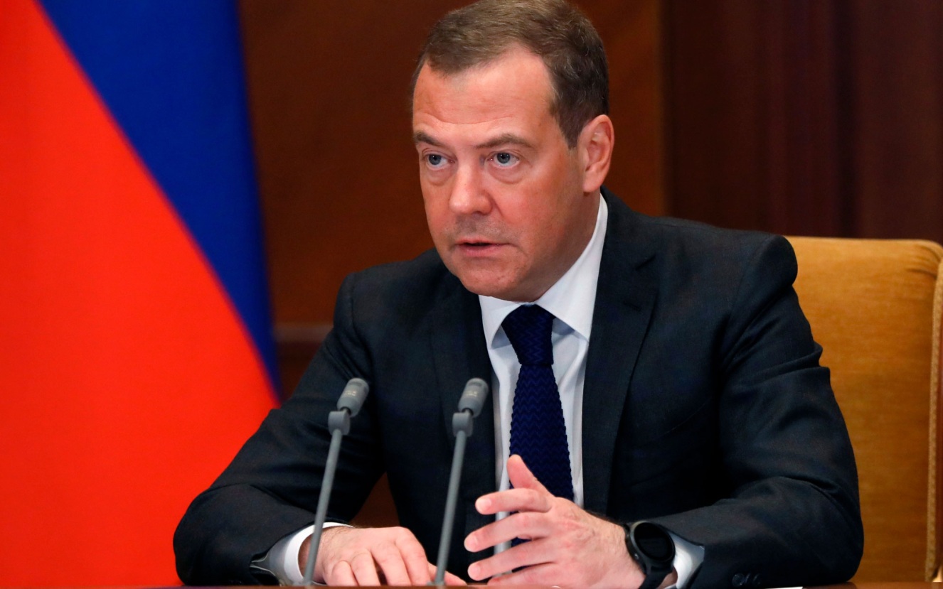 Медведев назвал более мощное оружие Ирана, чем Ормузский пролив