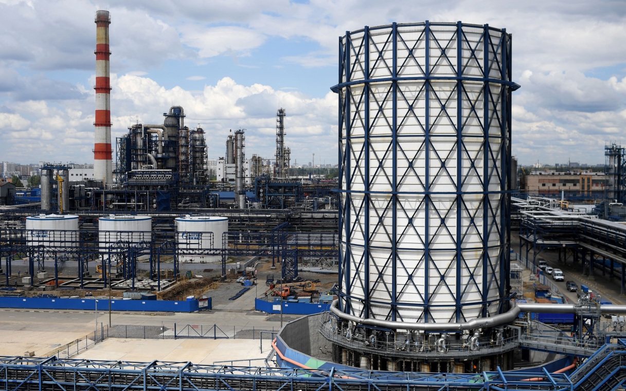 Путин подписал закон о мерах поддержки рынка топлива и нефтепереработки