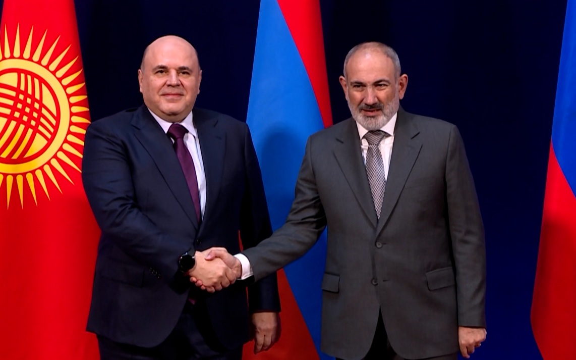 Мишустин и Пашинян провели почти полуторачасовую встречу