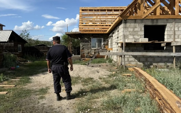 Волонтеры-поисковики залезли в тюрьму в Туве и повредили имущество ФСИН