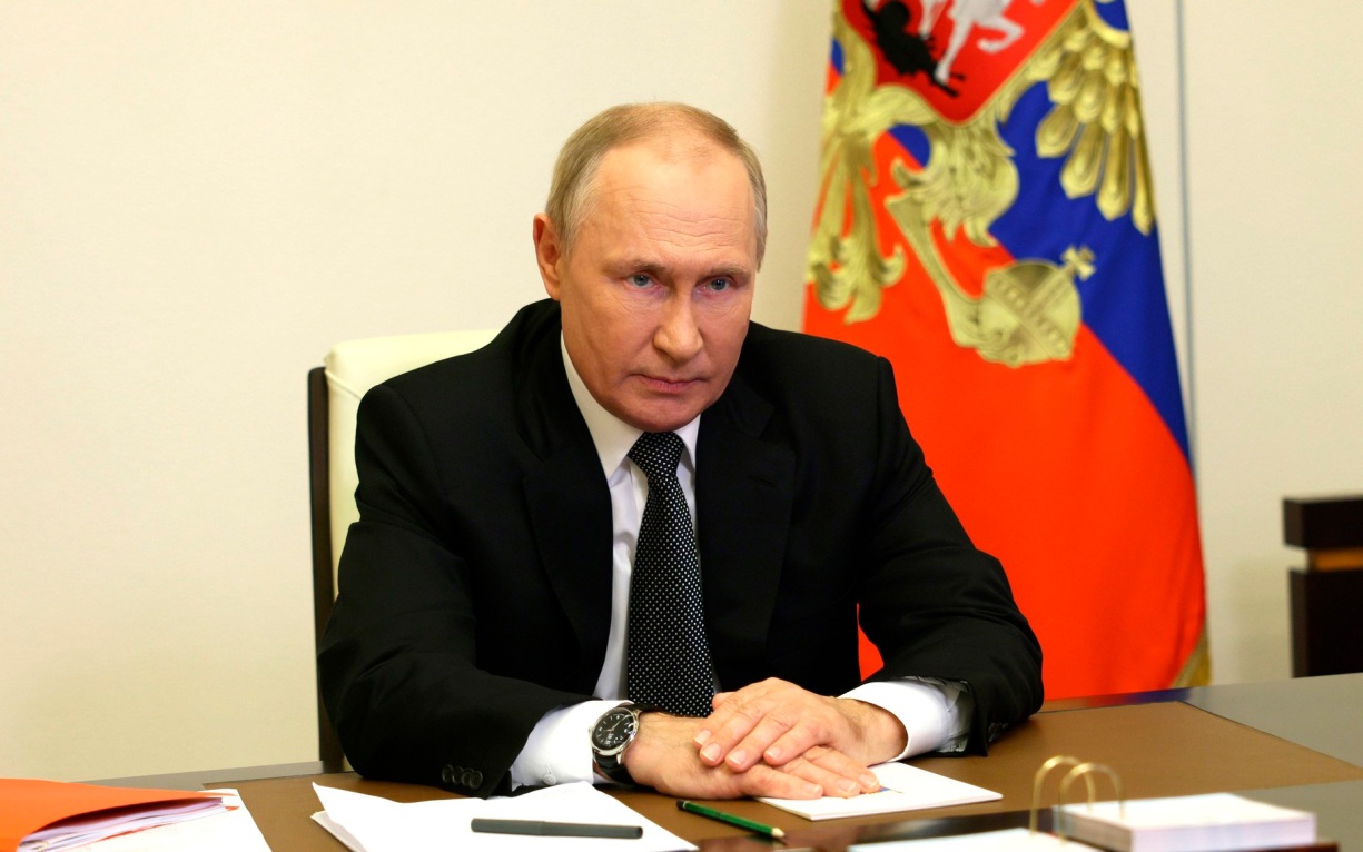 Путин поручил правительству принять меры по развитию русского языка жестов