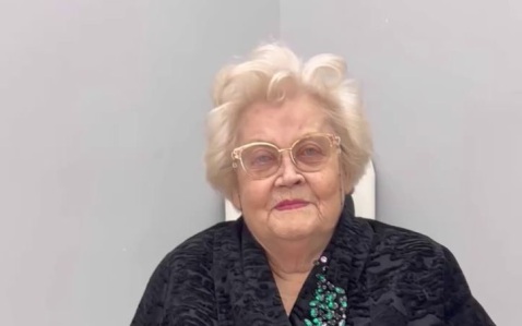 Телеведущая Елена Малышева сообщила о смерти 93-летней матери