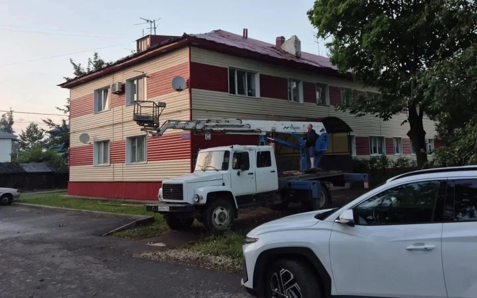 В Чистополе восстановлена сорванная ураганом крыша жилого дома