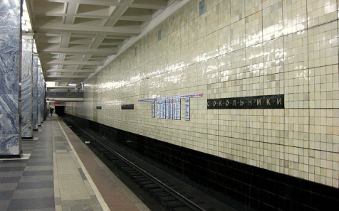 Движение остановлено на восточном участке Сокольнической линии метро Москвы