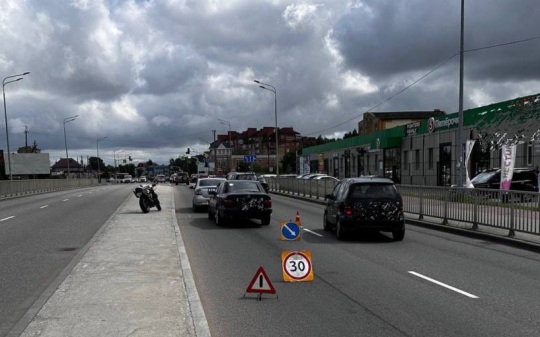 В Калининградской области мотоцикл столкнулся с автомобилем, один пострадавший