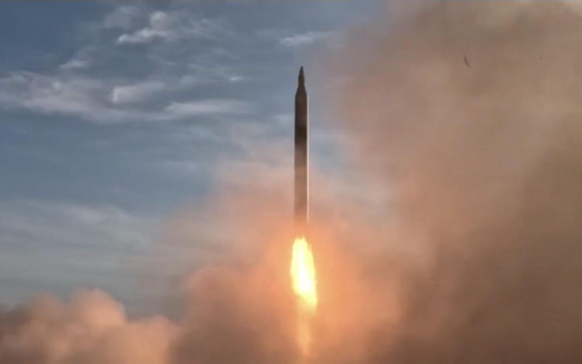 Иран запустил баллистические ракеты по базам флота США