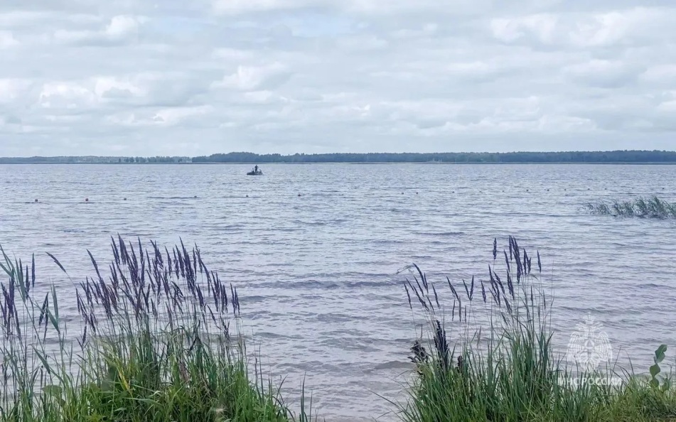 В Курганской области парень утонул во время ночного катания на сапе