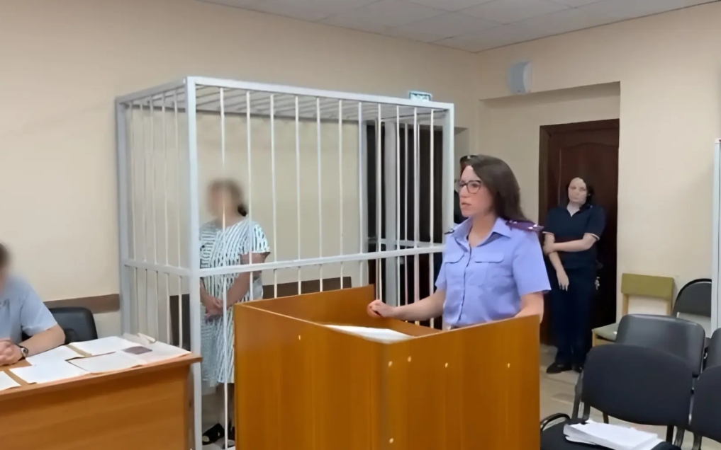 Арестована жительница Сочи, которая избивала малолетнего сына и угрожала ножом