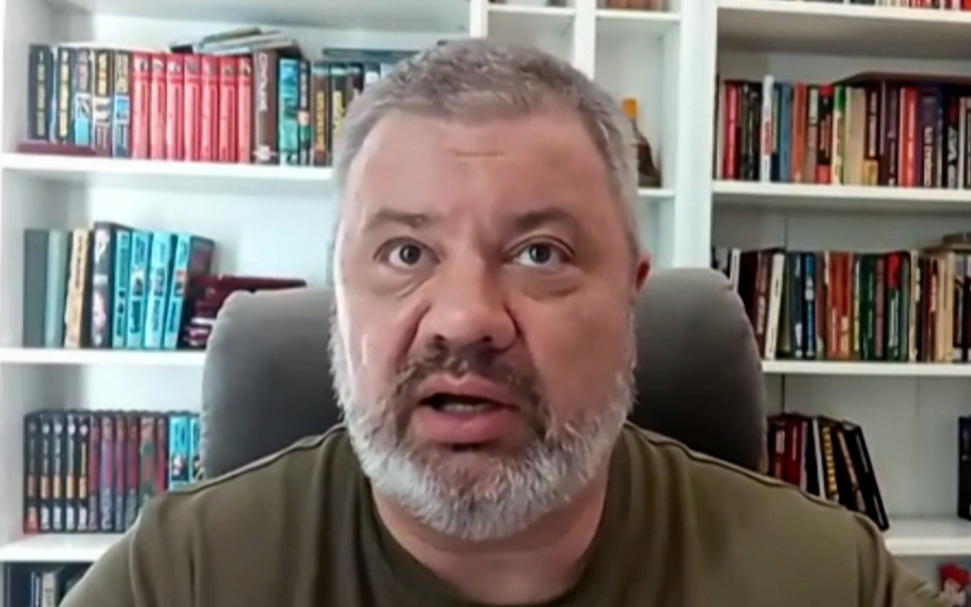 Названы две причины, почему во Франции не афишируют покушение на Ермолаева