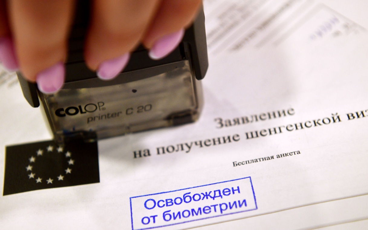 В Госдуме объяснили введение в Черногории виз для россиян