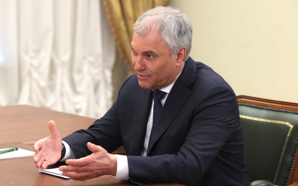 Госдума рассмотрит проект о запрете проживания в России мигрантам с судимостью