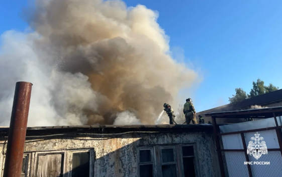 В ярославском Рыбинске пожар нанес ущерб цехам на площади 320 "квадратов"