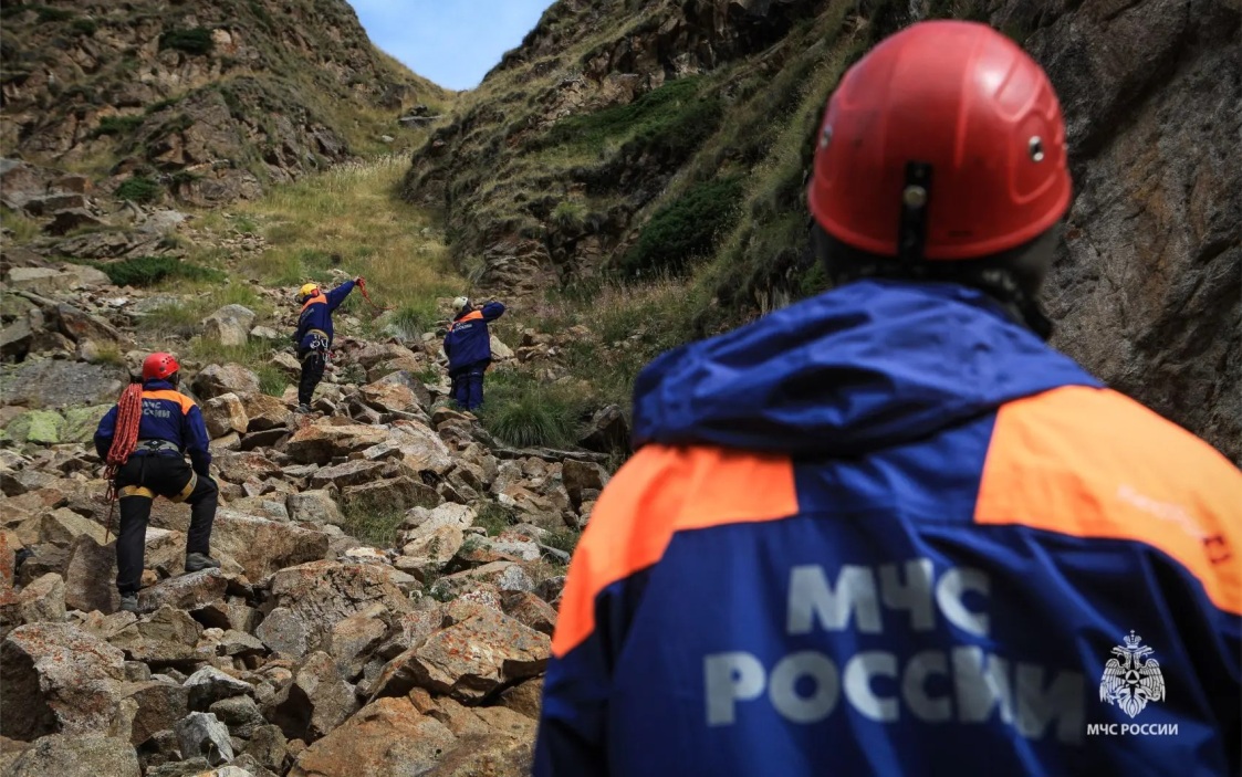 В Кабардино-Балкарии спасатели обнаружили пострадавшего мужчину и тело мальчика