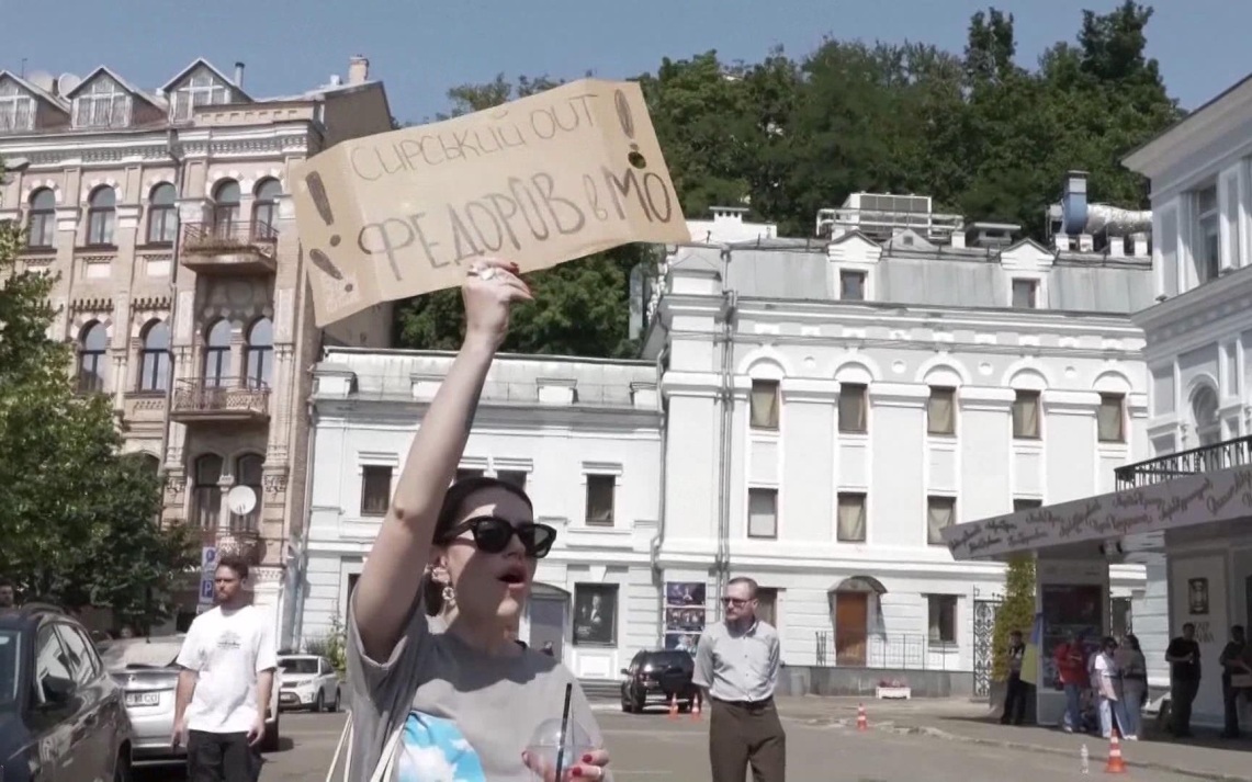 На Украине грозятся сделать протесты бессрочными, чтобы митингующих услышали