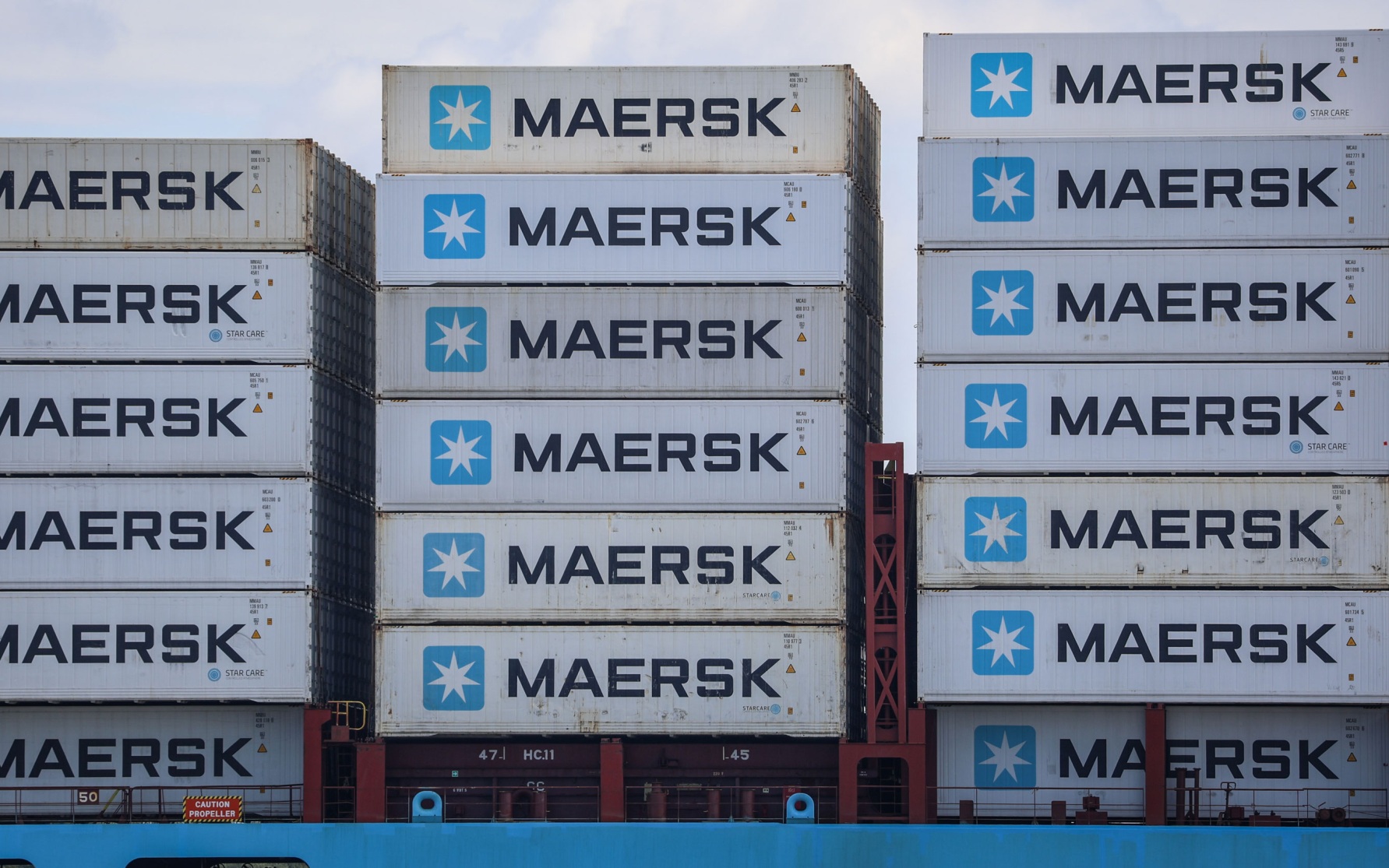 Крупнейший оператор контейнерных перевозок Maersk приостановил работу в Одессе