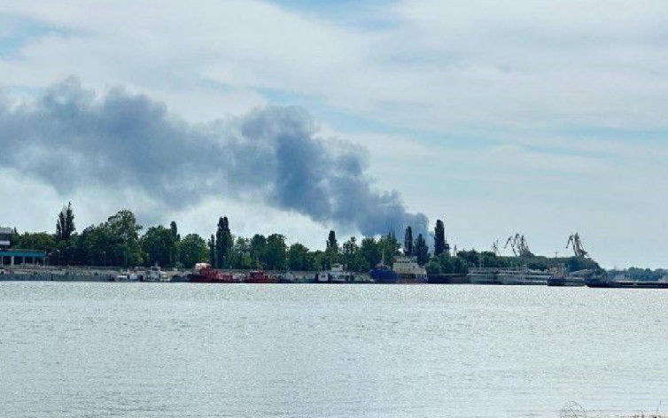 ВС России нанесли удар по порту "Южный" под Одессой