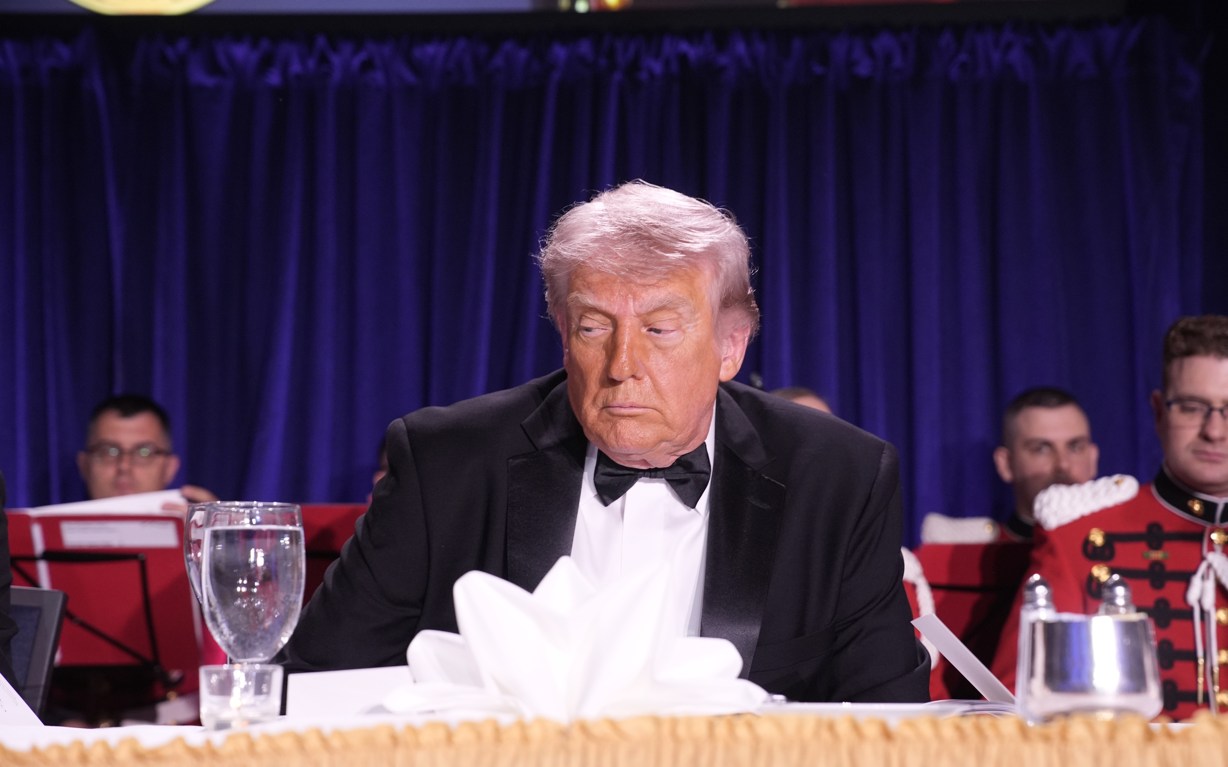 Трамп заявил, что бронежилеты полнят