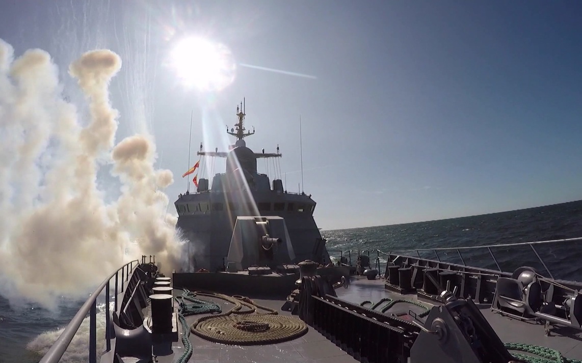 Морской спецназ РФ на Балтике отслеживает диверсантов под водой