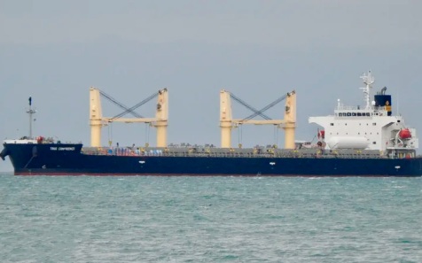 ВС РФ поразили балкер с грузами ВСУ в море южнее Одессы