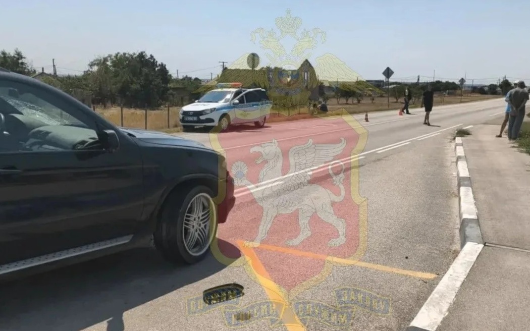 Двое пешеходов погибли под колесами иномарка в Крыму
