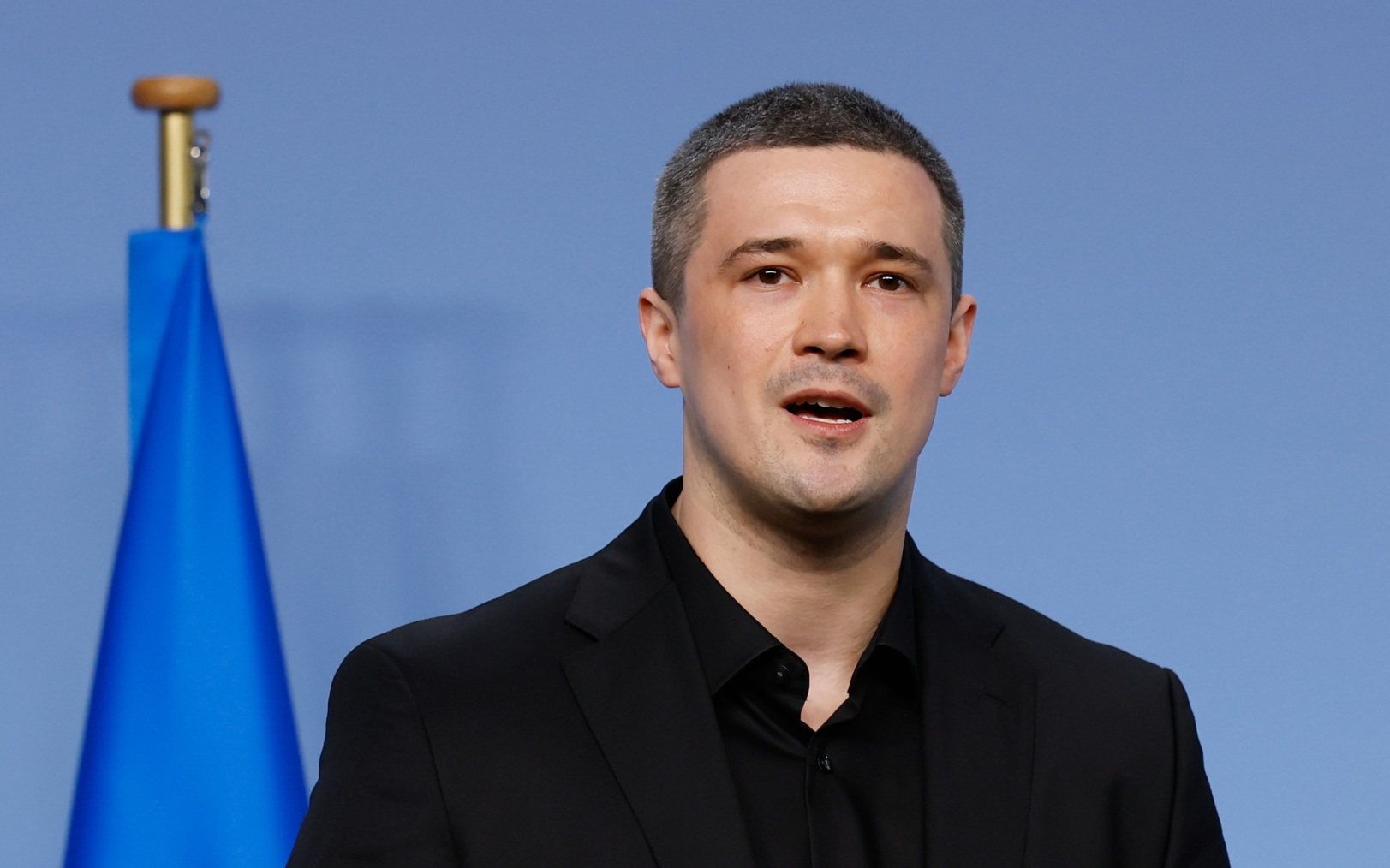 По методичкам Запада: названы кураторы устроивших протесты на Украине радикалов
