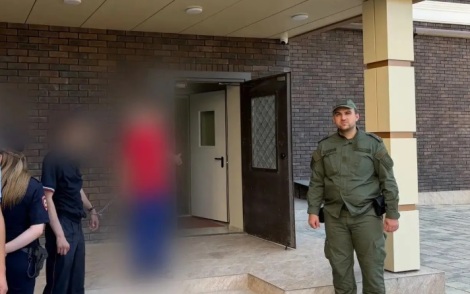 Задержан житель Майкопа, столкнувший знакомую с 16-го этажа