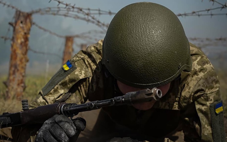 Боец ВС РФ рассказал, что враг оставляет раненых для удара по группам эвакуации