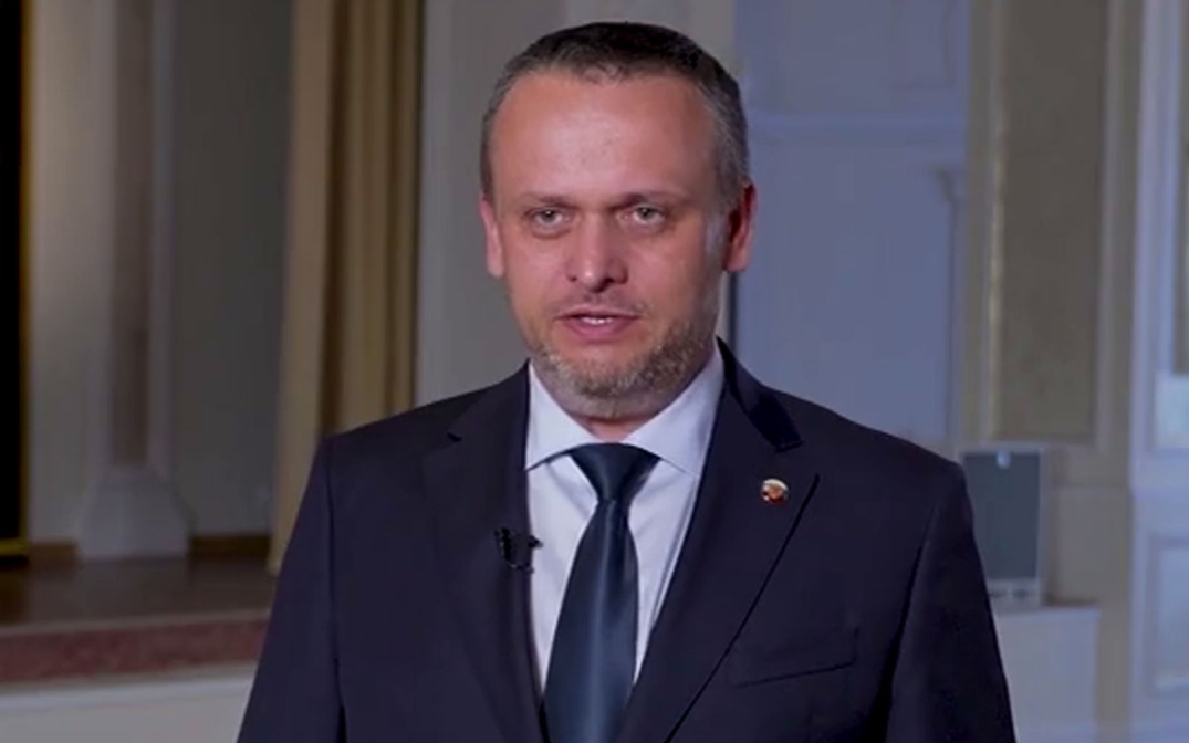 Никитин: поезда РЖД станут комфортнее для путешествий семей с детьми