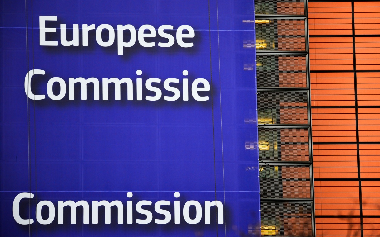 Еврокомиссия будет добиваться полного запрета энергоносителей из РФ