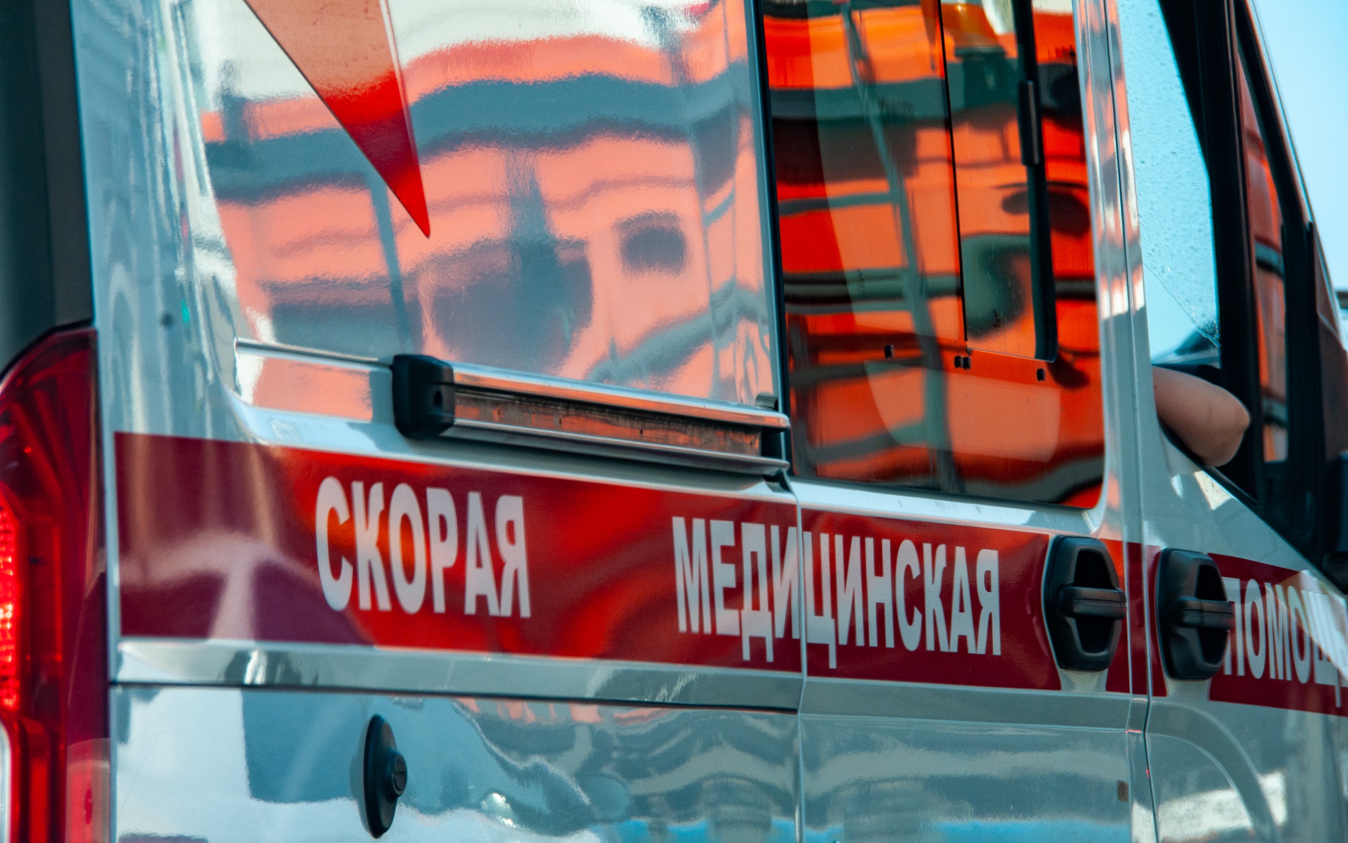 В Белгородской области при ударе дрона по грузовику пострадал мужчина