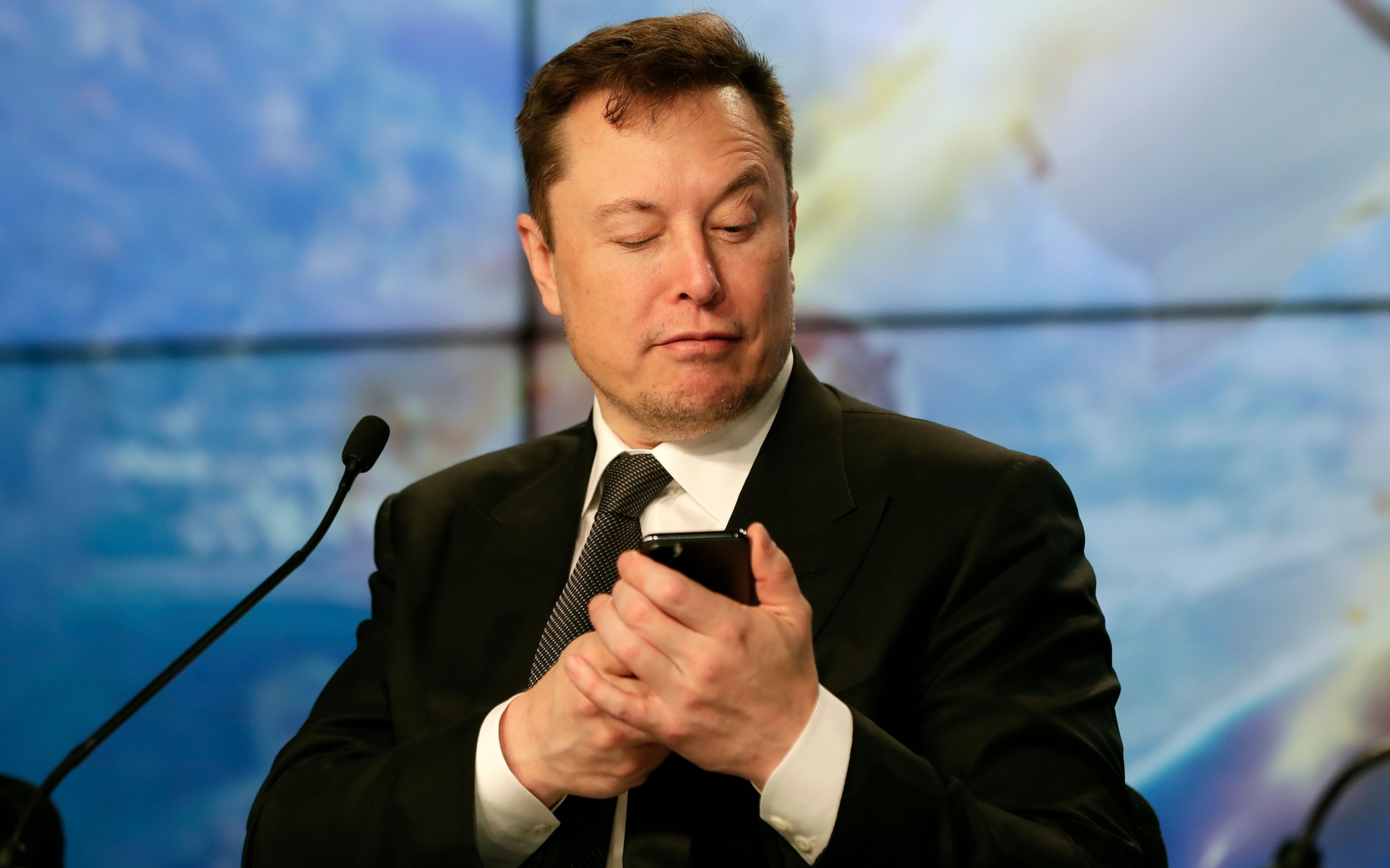 SpaceX заключила с властями США контракты на развитие спутников Starshield