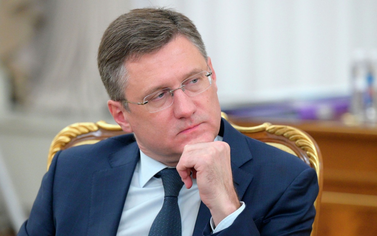 Новак после совещания поручил продолжать обеспечивать внутренний рынок топливом