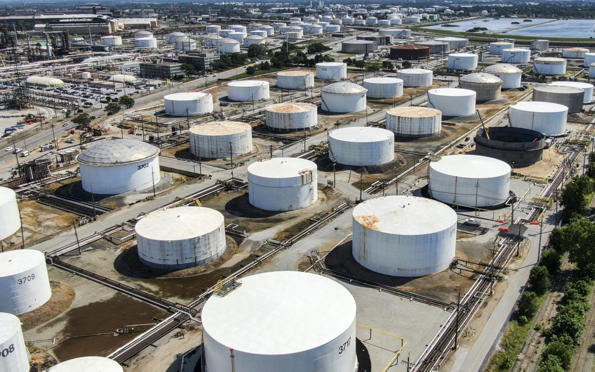 Американские стратегические нефтяные резервы опустились до минимума с 1983 года