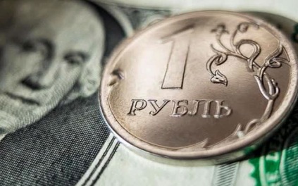 Финансист рассказал, повлияет ли снижение рубля на инфляцию в России