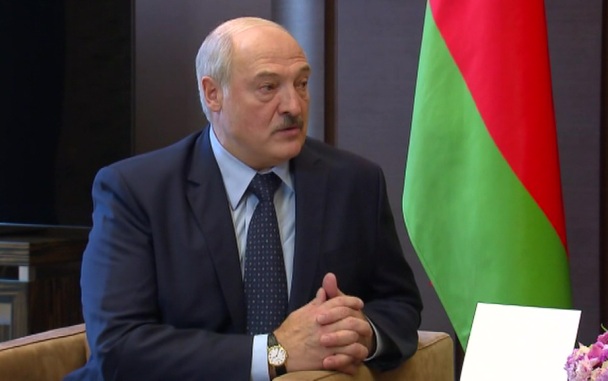 "Нужно работать": Лукашенко назвал формулу сохранения мира в Белоруссии
