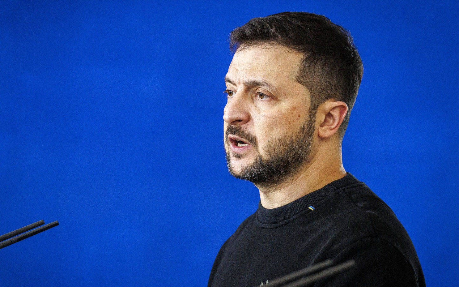Зеленский заявил, что на Украине почти не осталось целых электростанций