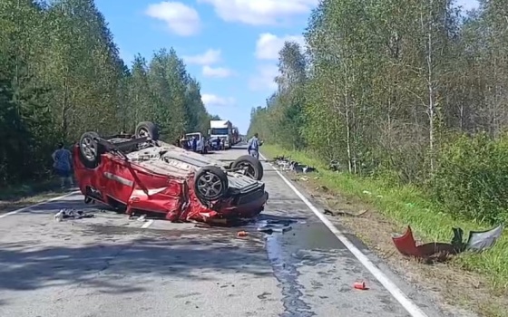 В ДТП под Ярково в Тюменской области разбилась семья из Сургута с тремя детьми