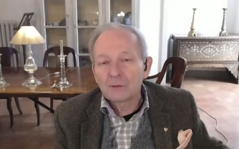 Аналитик Крук: новая власть на Украине должна научиться вести дела с Россией