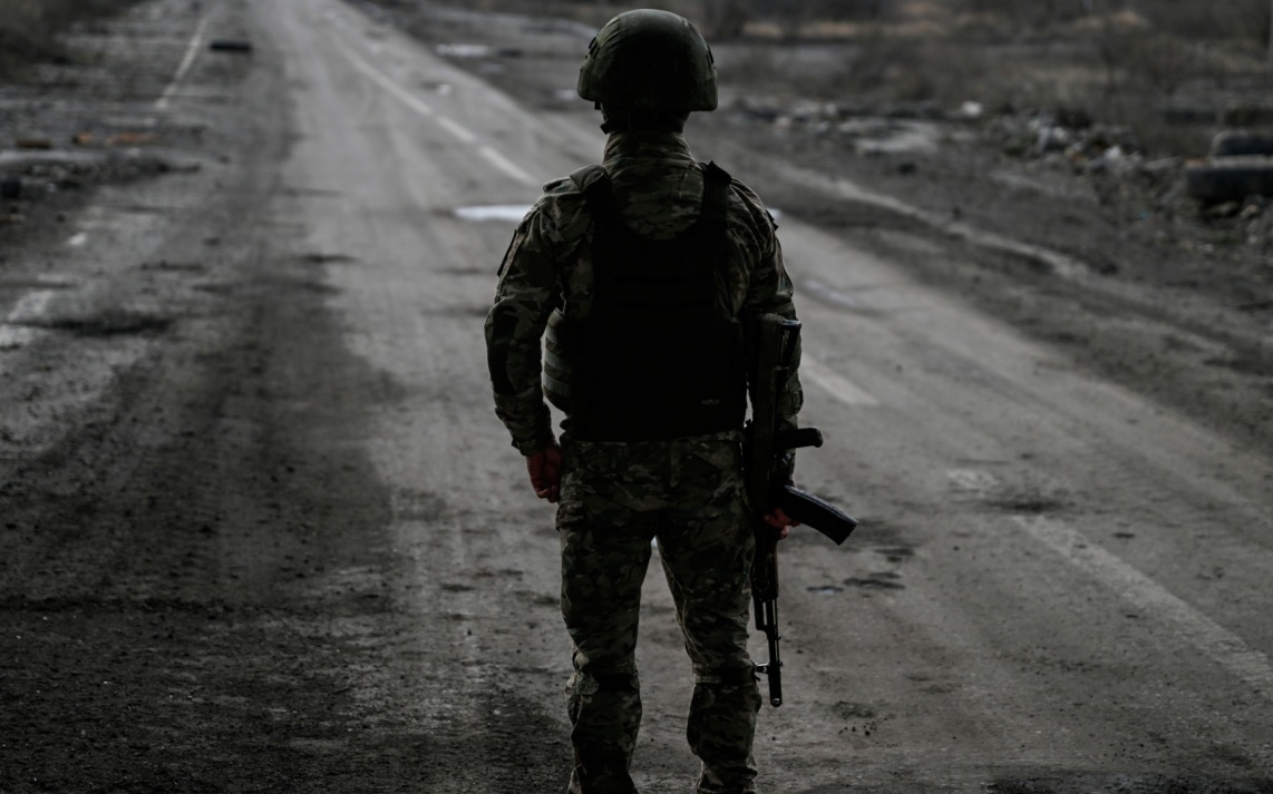Боец: инстинкт самосохранения помог сбить дрон в пяти метрах от машины
