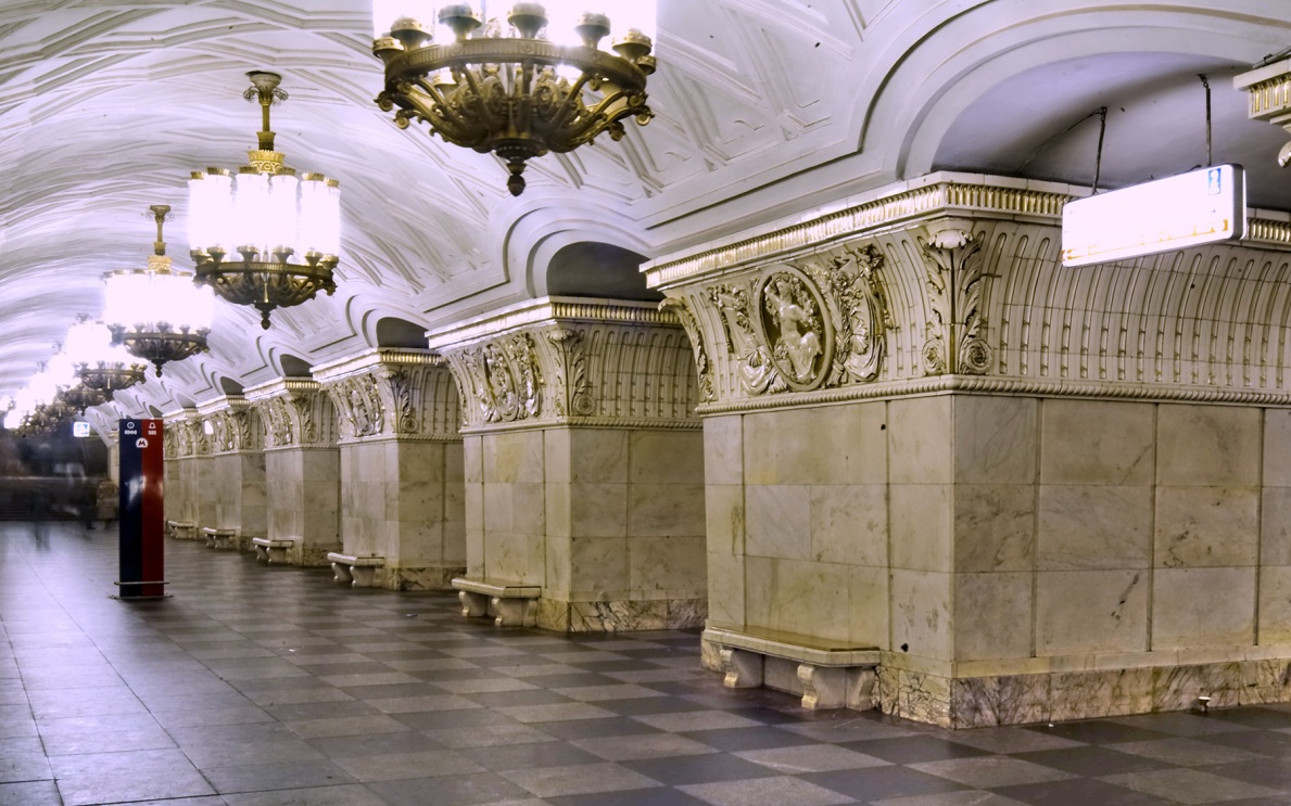Движение на Кольцевой ветке московского метро восстановлено