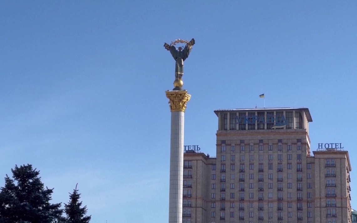 На Украине требует от родителей общаться в школьных чатах на украинском языке