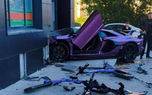 SHOT: боец СВО получил серьезные травмы в ДТП с Lamborghini в Екатеринбурге