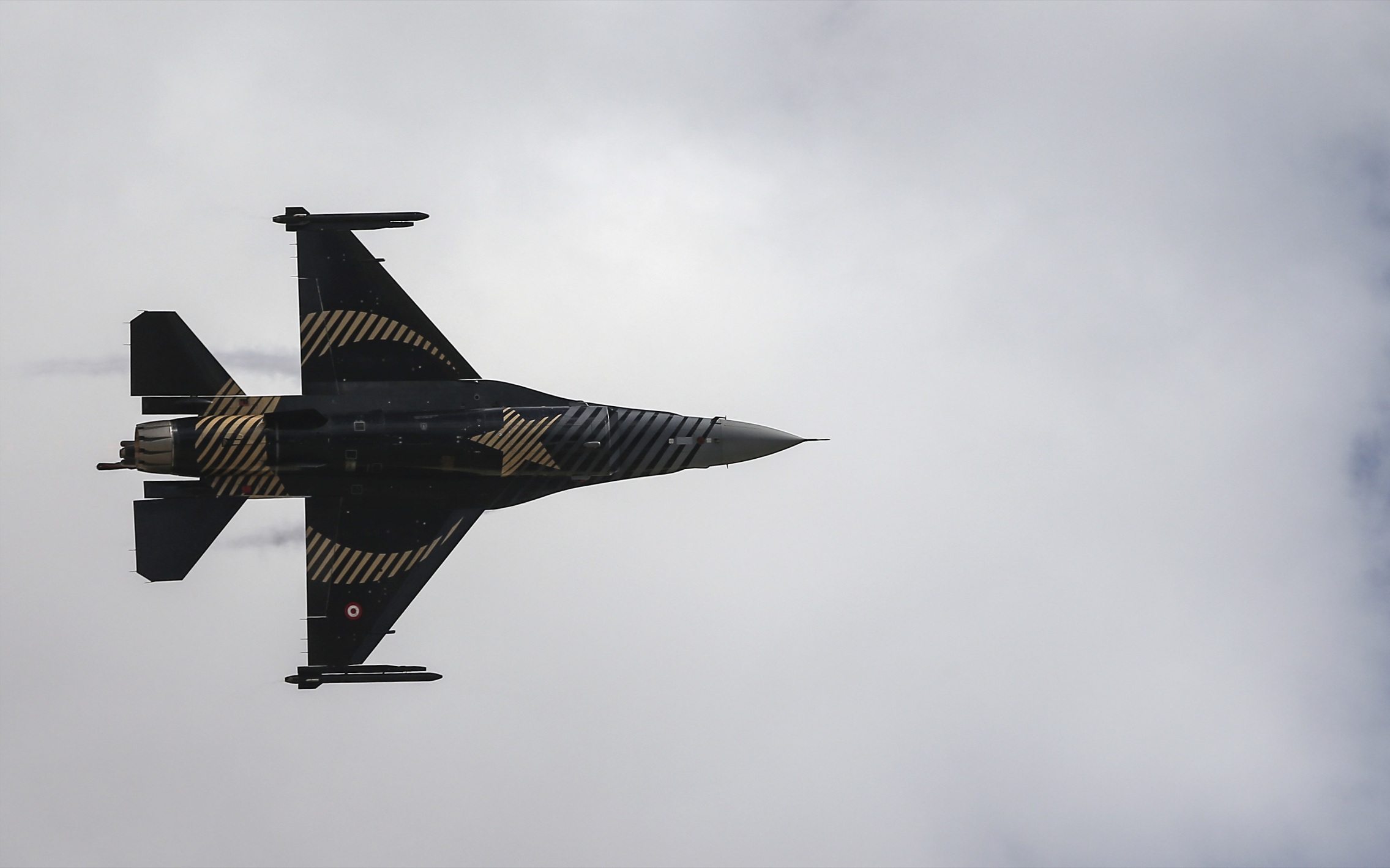 В Турции истребитель F-16 разбился во время учебного полета