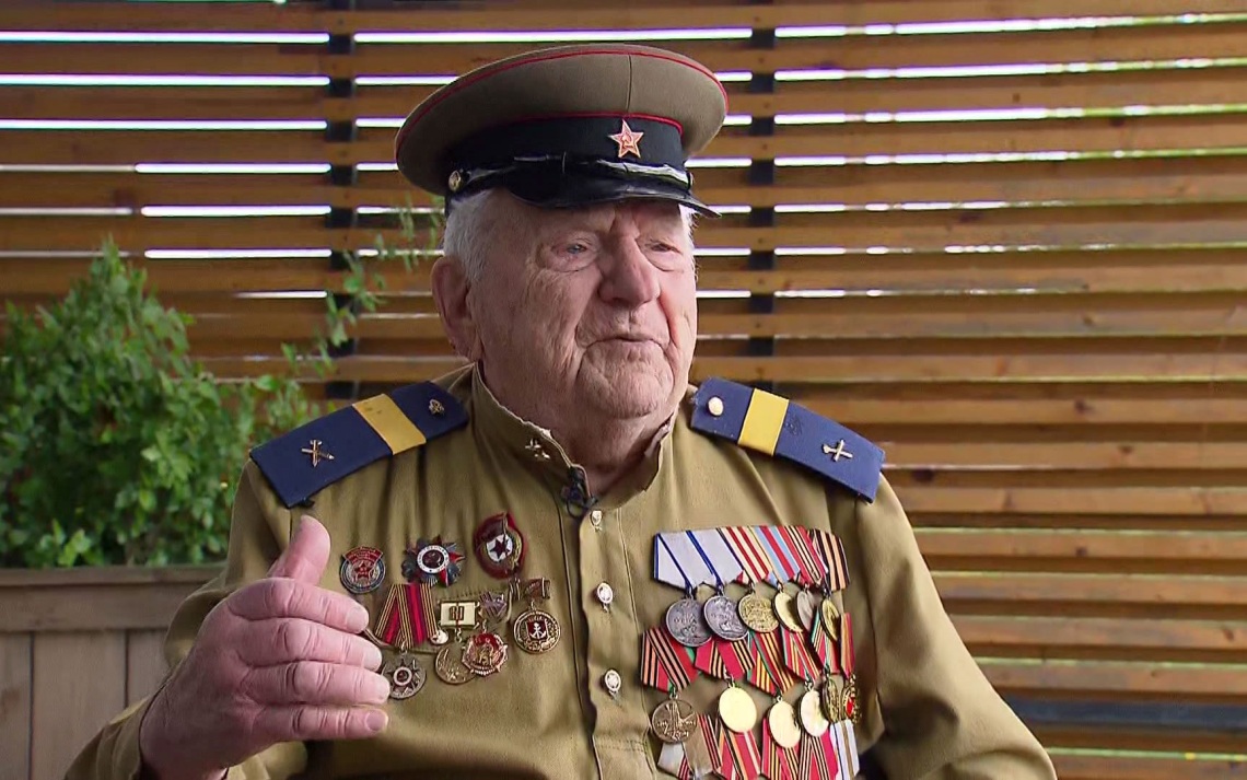 Путин поздравил ветерана Знаменского со 101-летием