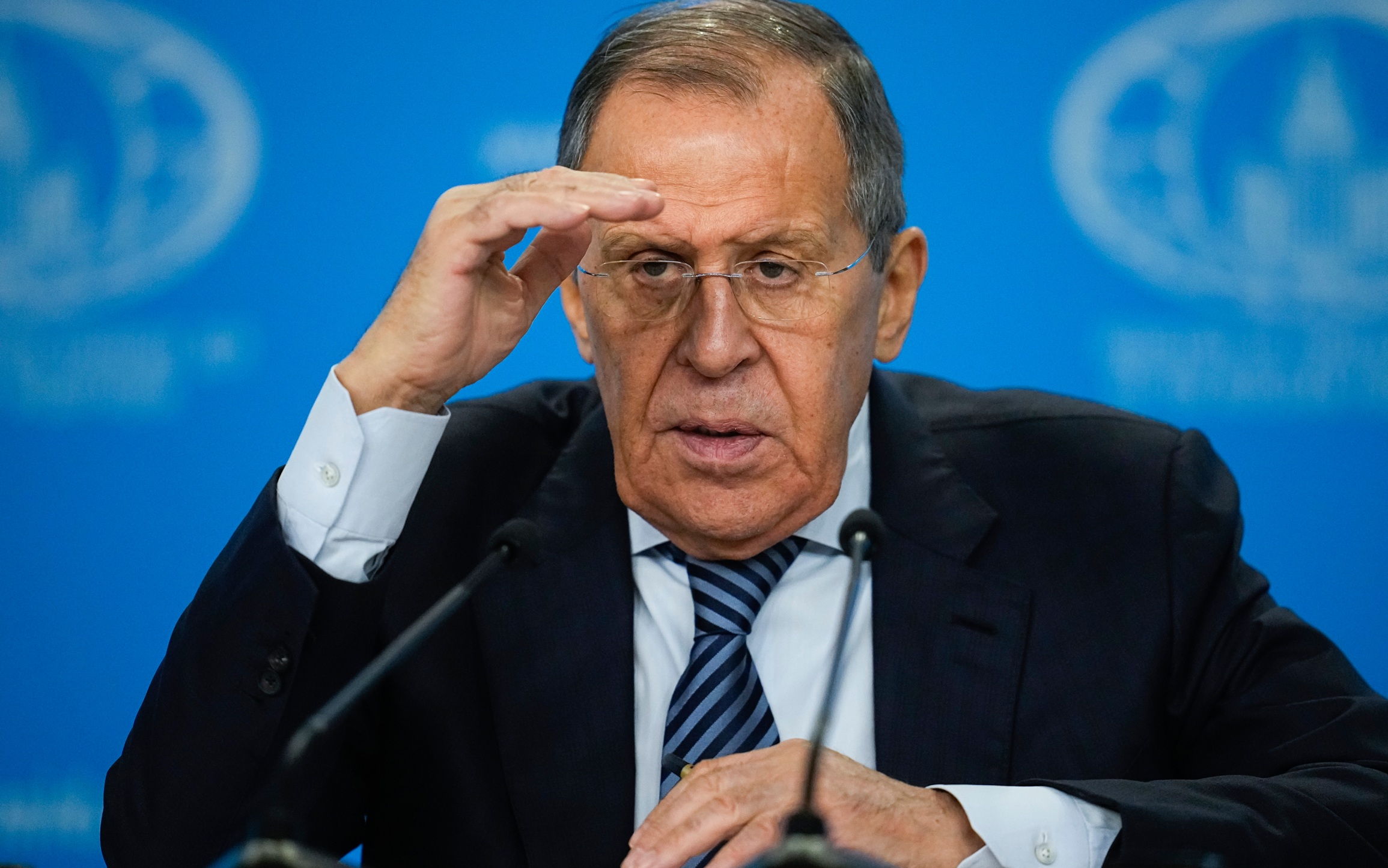 Лавров признался, прогуливал ли он школу